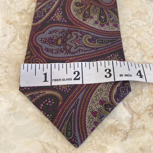 Yves Saint Laurent 100% Silk Paisley Power Tie - Picture 10 of 10